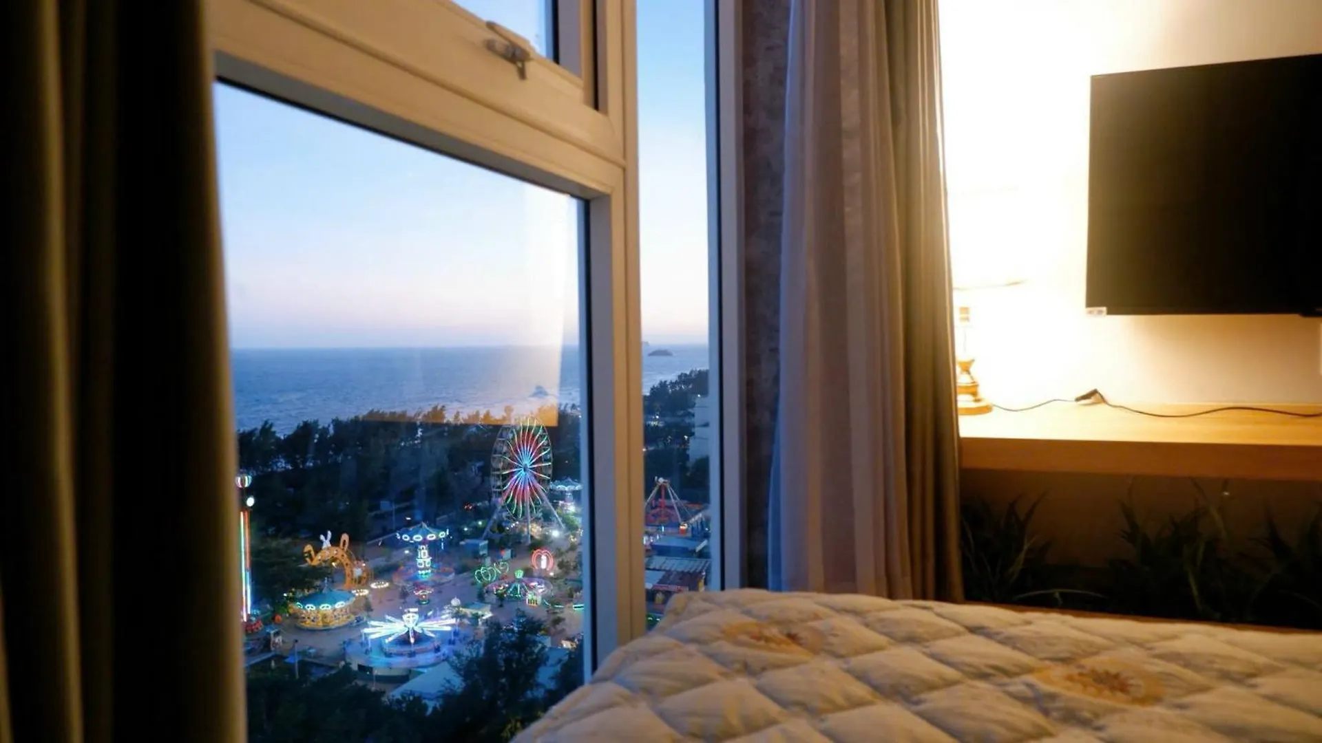 Apartment Can Ho 2Pn View Dep L Oasky Vung Tau L Bai Sau 50M L Sach Dep Day Du Tien Nghi Vietnam