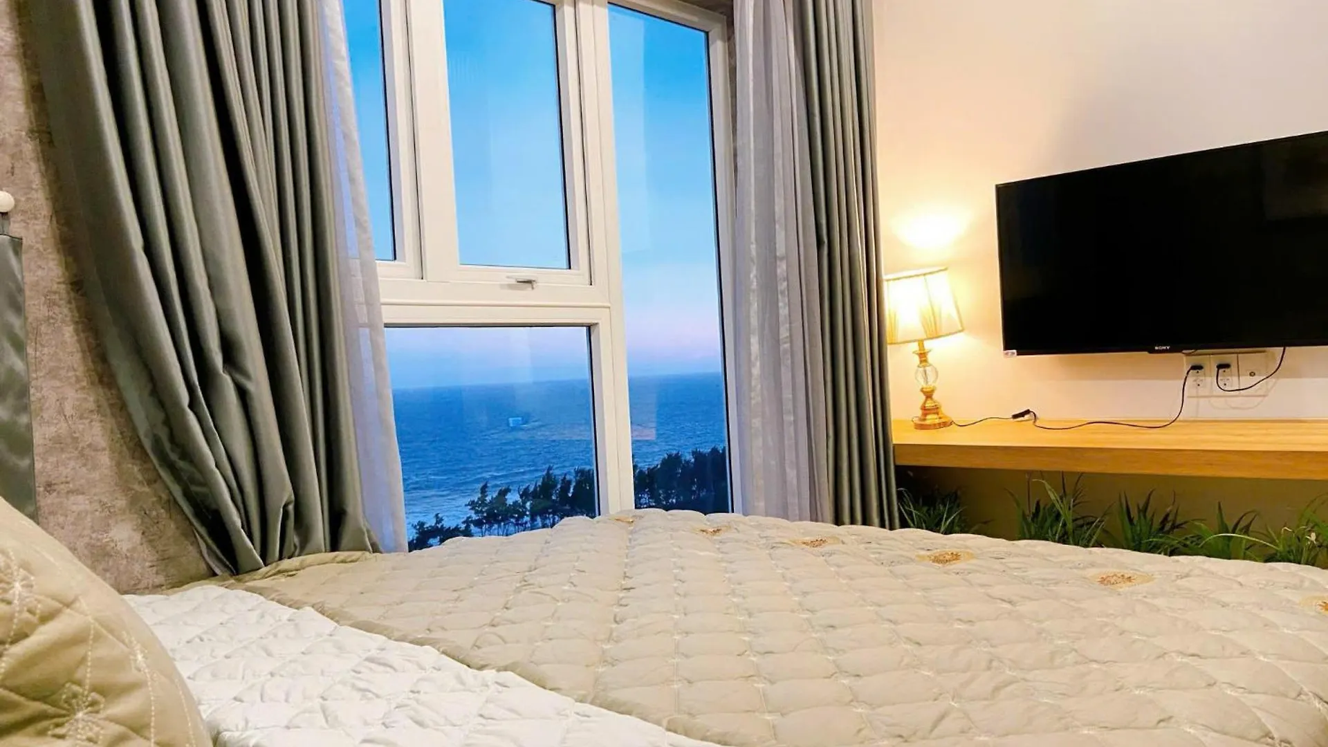 Can Ho 2Pn View Dep L Oasky Vung Tau L Bai Sau 50M L Sach Dep Day Du Tien Nghi Appartement